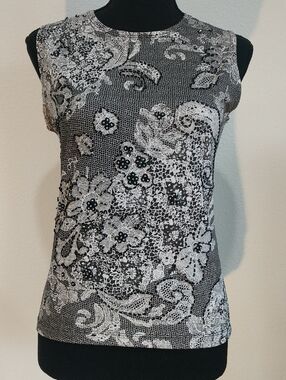 Women's Sleeveless Black & White Floral Tank Top